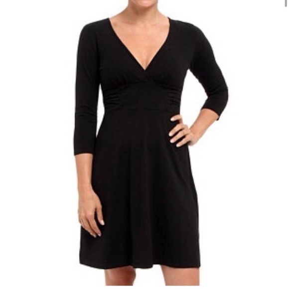 Patagonia Dresses & Skirts - Patagonia Margot Black V neck Dress 3/4 Sleeve Organic Cotton Womens Medium